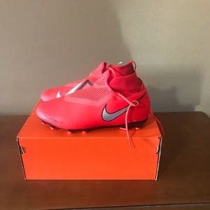 Nike Junior Phantom Cleats